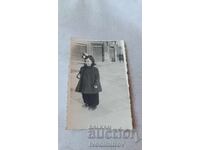 Φωτογραφία Σουμέν, Μικρό κοριτσάκι στο πεζοδρόμιο 1949