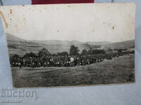 FOTOGRAFIE VECHE MILITARĂ - SOLDATI ALINIAȚI PENTRU PARADĂ, EVENIMENT