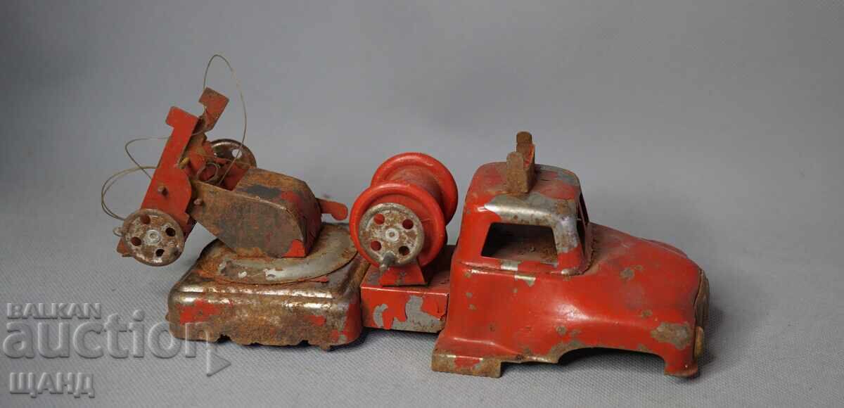 Παλιό σοβιετικό μεταλλικό παιχνίδι μοντέλο πυροσβεστικού οχήματος με τιμή 10.15 BGN | € 5.19