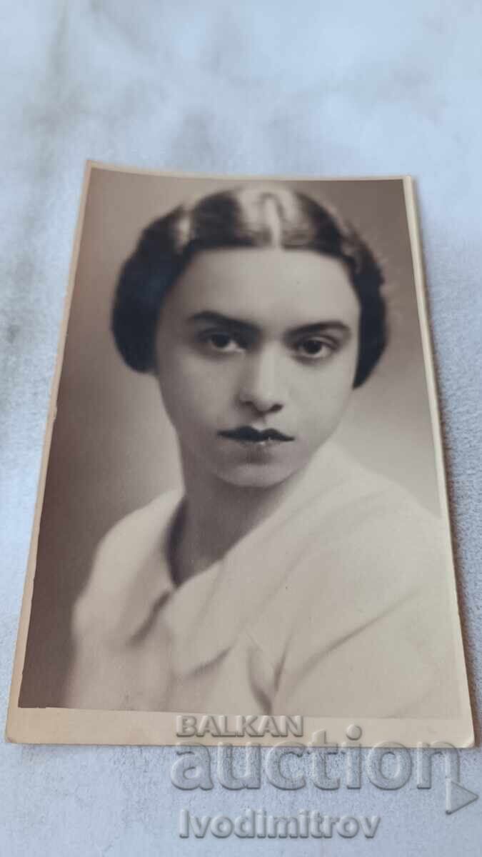 Foto Fată tânără Foto Fată tânără