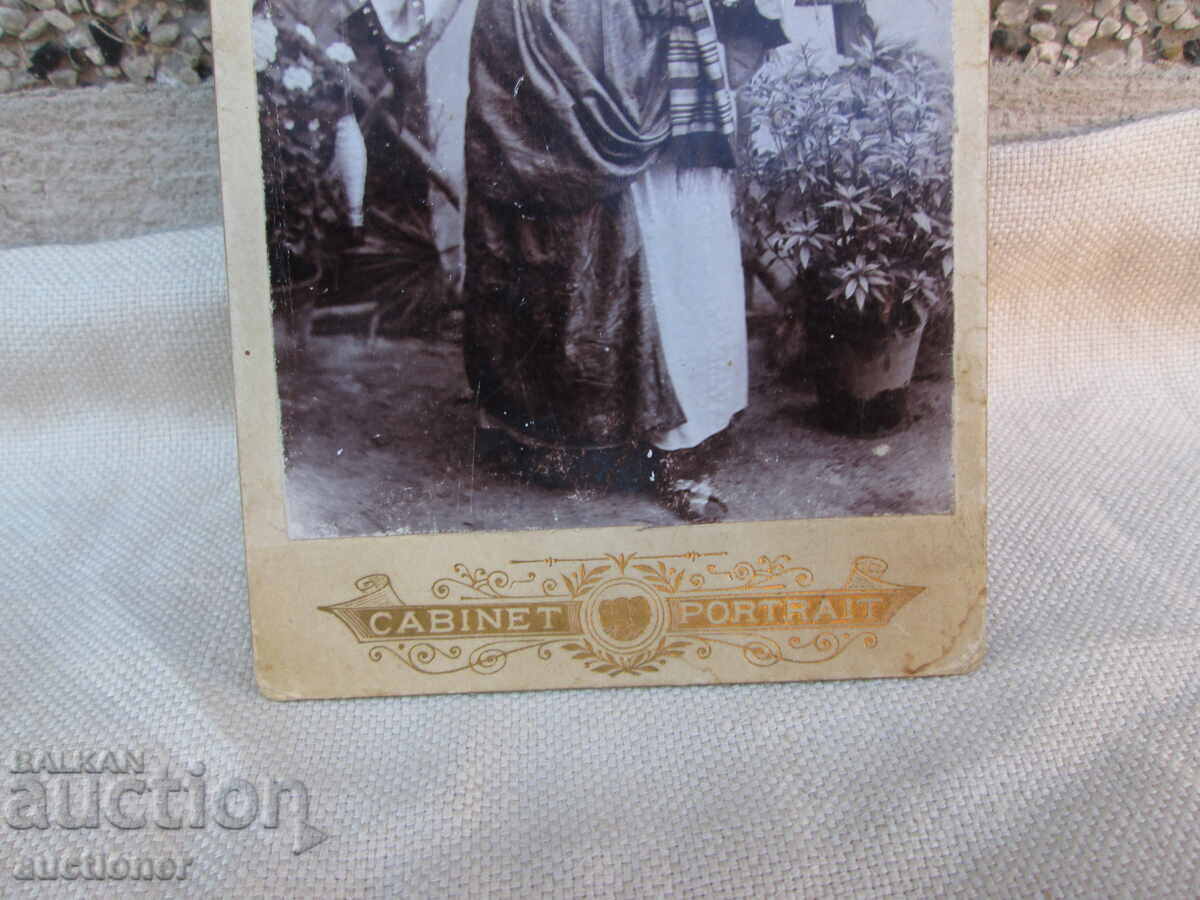 Licitație FOTOGRAFIE DE CABINET VECHE PE CARTON Licitație FOTOGRAFIE DE CABINET VECHE PE CARTON