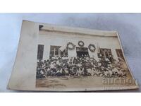 Photo Karnobat Women and children in front of an administrative building