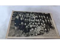 Foto Elevii cu profesorul lor