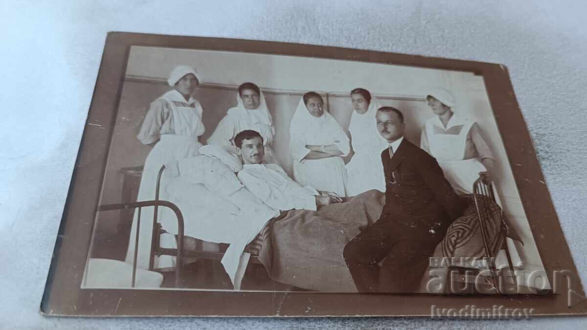 Photo Sofia Doctor and nurse with a bedridden patient 1923 Photo Sofia Doctor and nurse with a bedridden patient 1923