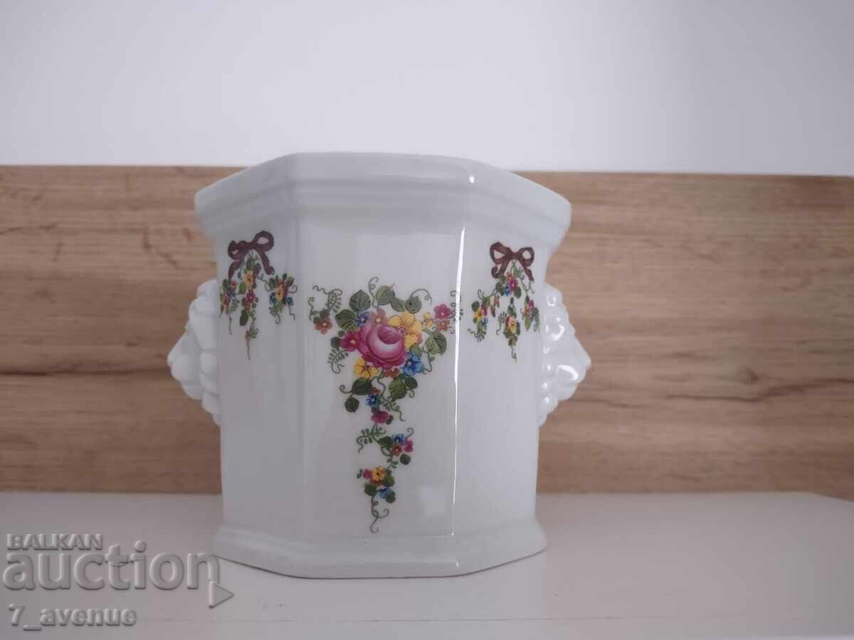 Παλιό πορσελάνινο δοχείο με κεφάλι λιονταριού, 30.10..25