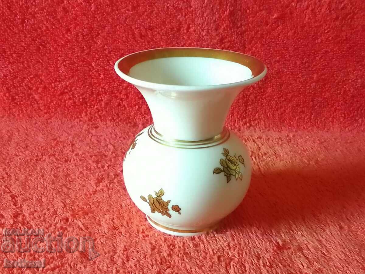 Δημοπρασία Παλιό μικρό πορσελάνινο βάζο WEIMAR Germany επιχρύσωση Δημοπρασία Παλιό μικρό πορσελάνινο βάζο WEIMAR Germany επιχρύσωση