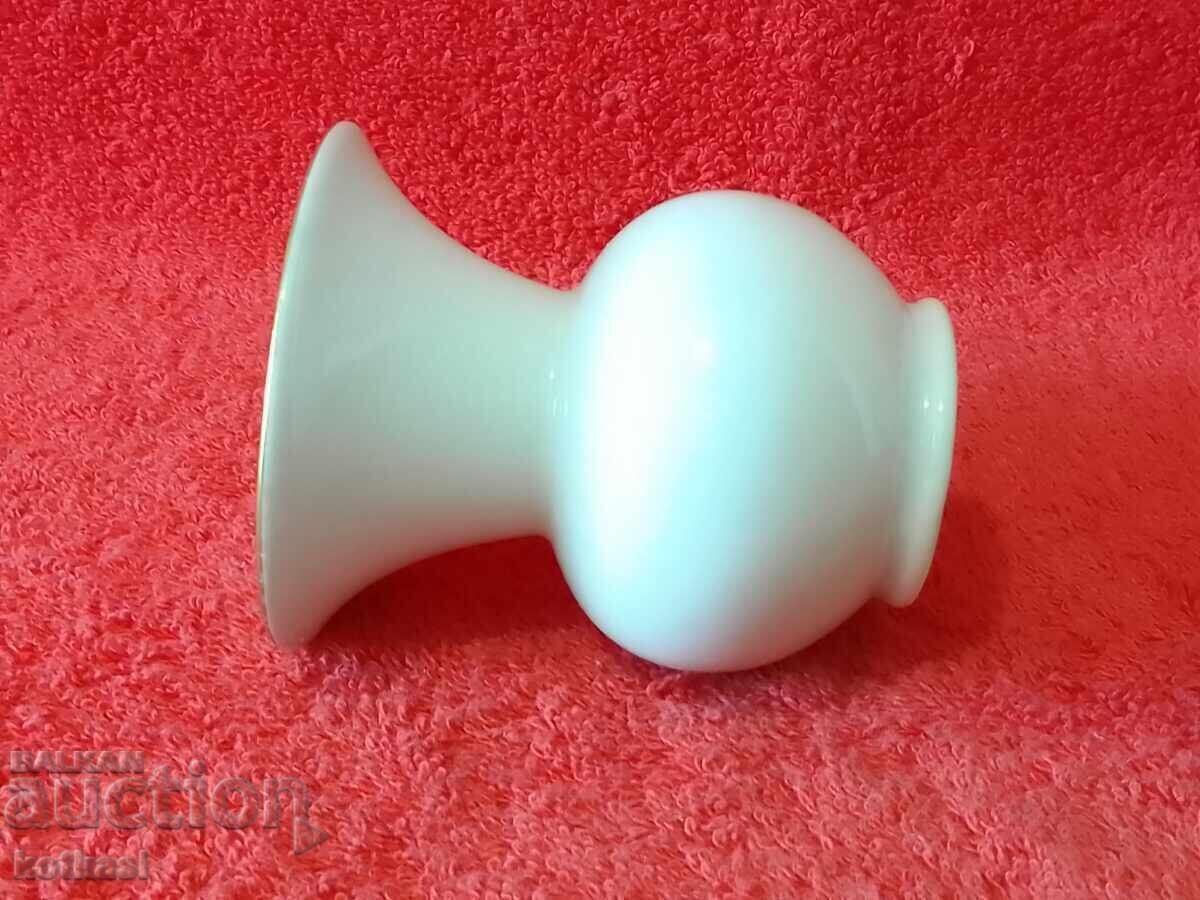 Аукцион Стара малка бяла порцеланова ваза WEIMAR Germany позлата