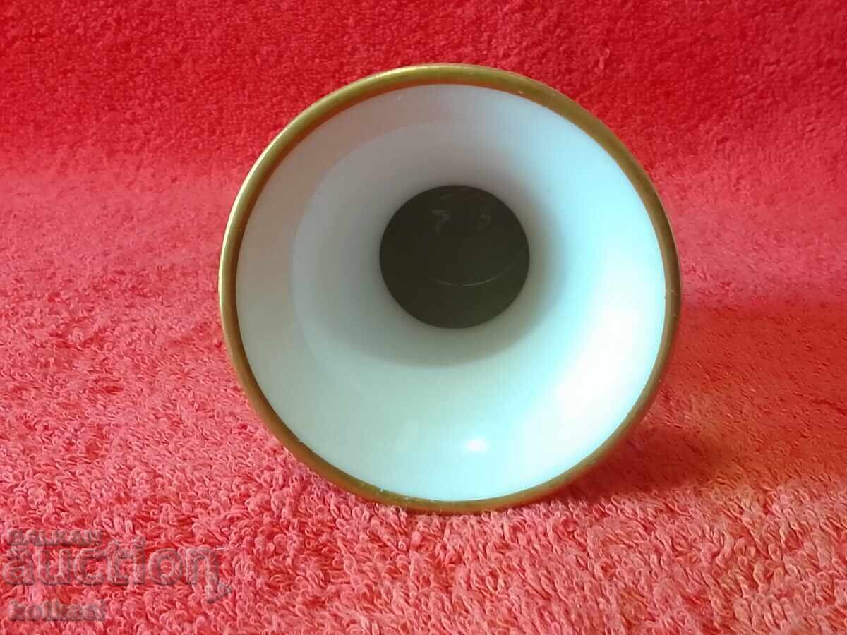 Стара малка бяла порцеланова ваза WEIMAR Germany позлата - 5