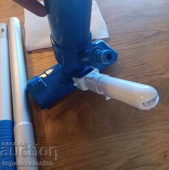 Pool vacuum cleaner, with brush and 5 extendable aluminum poles - 6 Pool vacuum cleaner, with brush and 5 extendable aluminum poles - 6