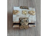 Bone box for connoisseurs