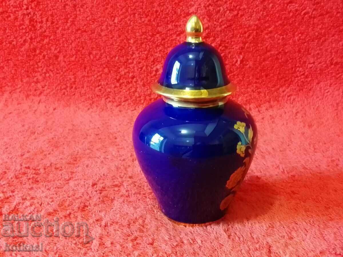 Παλιά πορσελάνινη μικρό βάζο Royal KPM Cobalt Germany χειροποίητο με τιμή 31.50 BGN | € 16.11