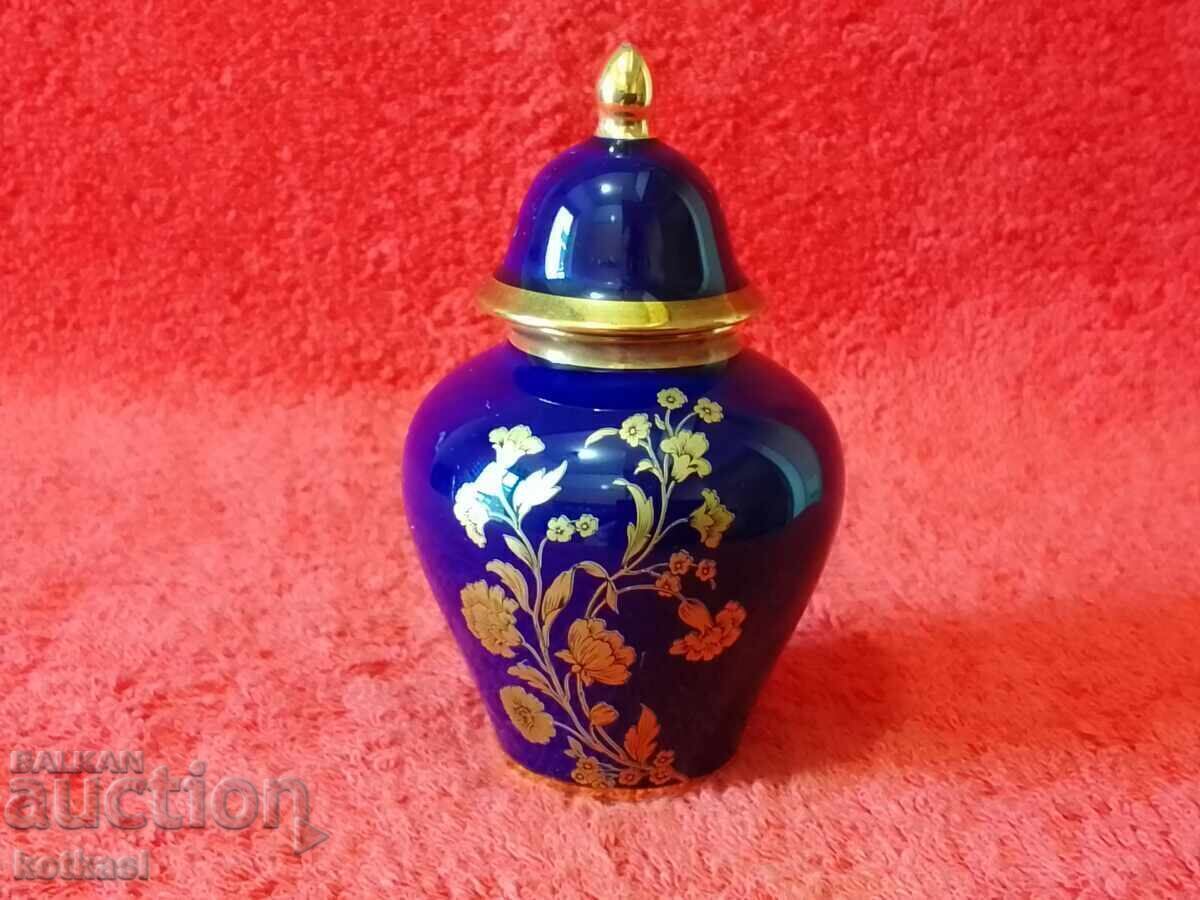 Vază mică din porțelan vechi Royal KPM Cobalt Germania lucrata manual