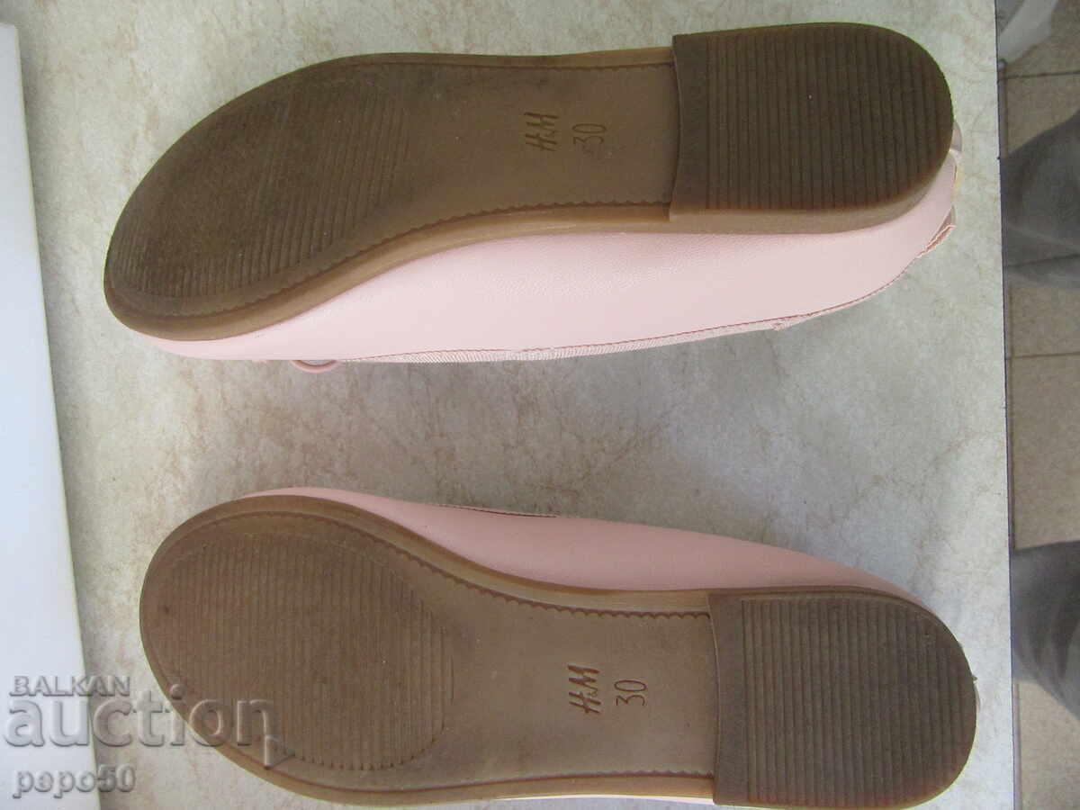 Delivery of OFFICIAL CHILDREN'S SHOES - Size 30 /2/