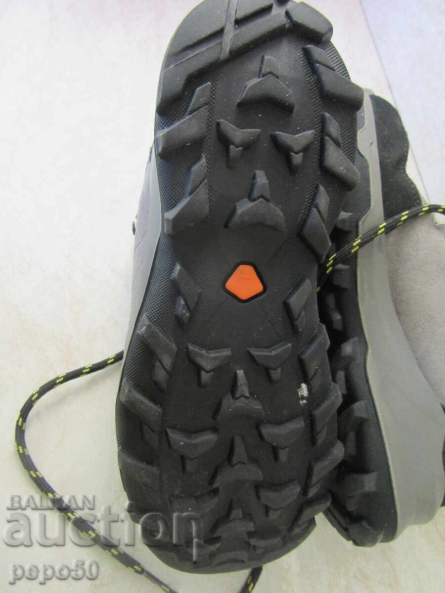 Delivery of CHILDREN'S WARM WINTER BOOTS - Size 33