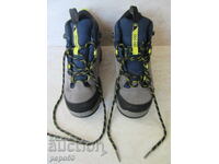 CHILDREN'S WARM WINTER BOOTS - Size 33