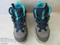 CHILDREN'S WARM WINTER BOOTS - Size 33