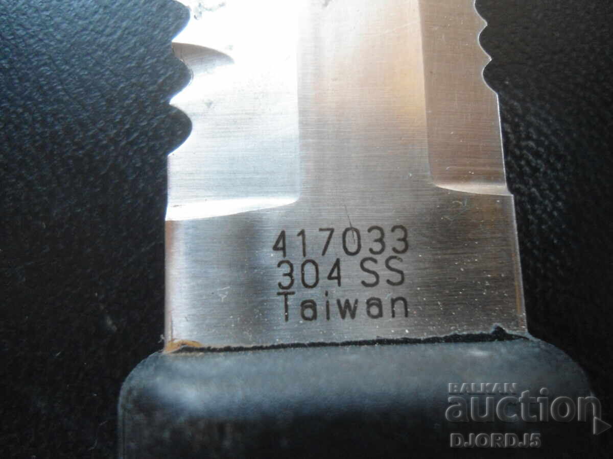 Auction Old diving knife with sheath Auction Old diving knife with sheath