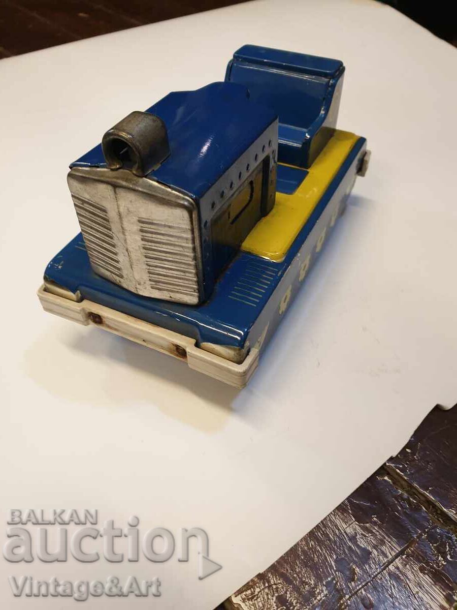 Jucărie Veche de Tabla, Excavator