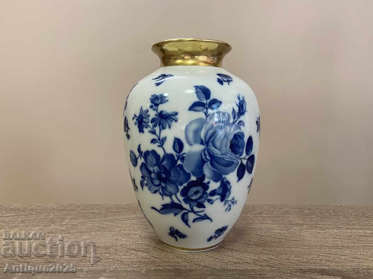 Royal Porzellan Bavaria KPM Vase, Germany Royal Porzellan Bavaria KPM Vase, Germany