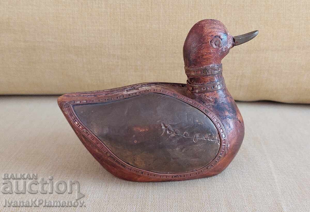 Licitație Sculptură în lemn, feronerie vintage din alamă pentru cunoscători