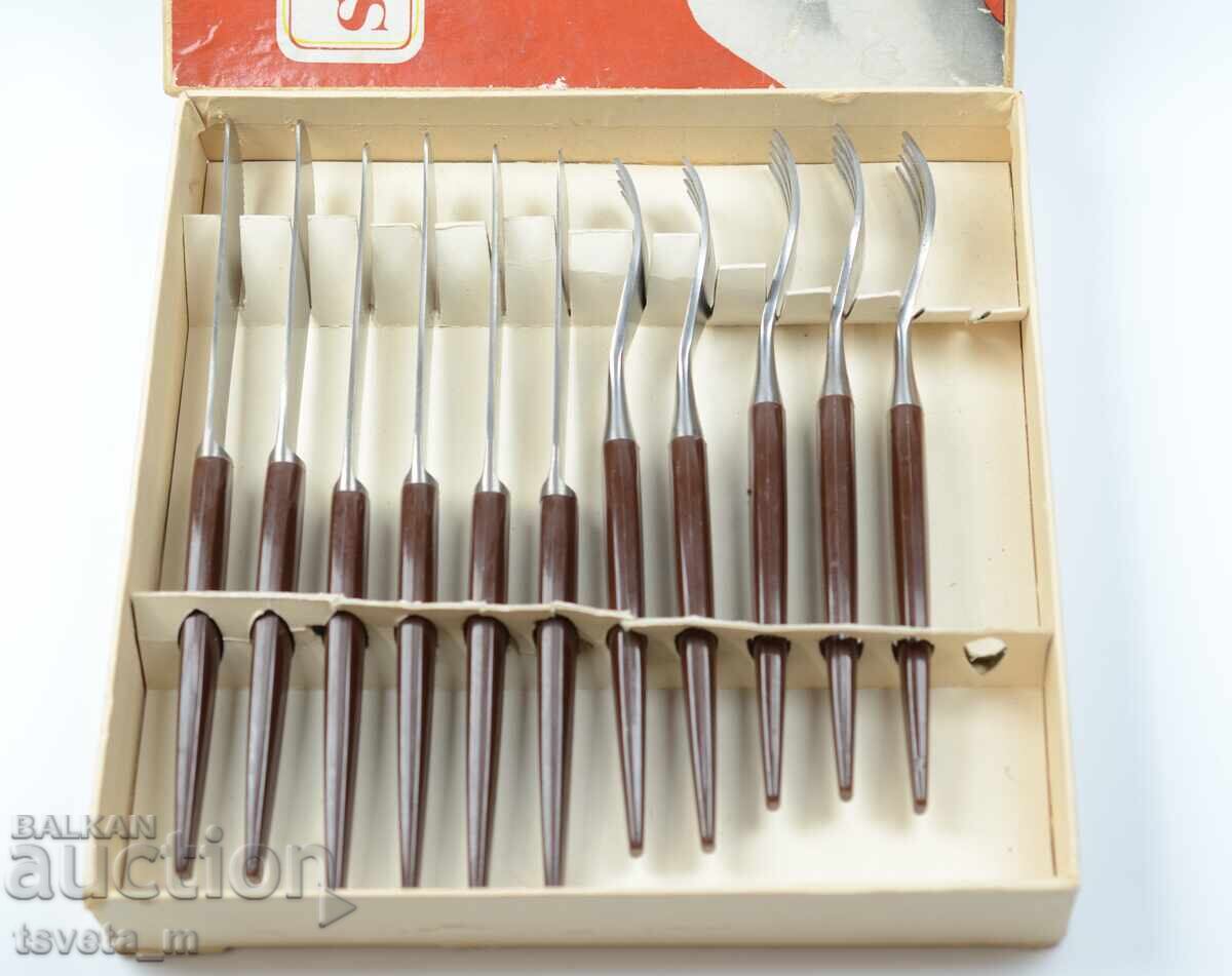 Forks and Knives 11 pcs with price 15.00 BGN | € 7.67