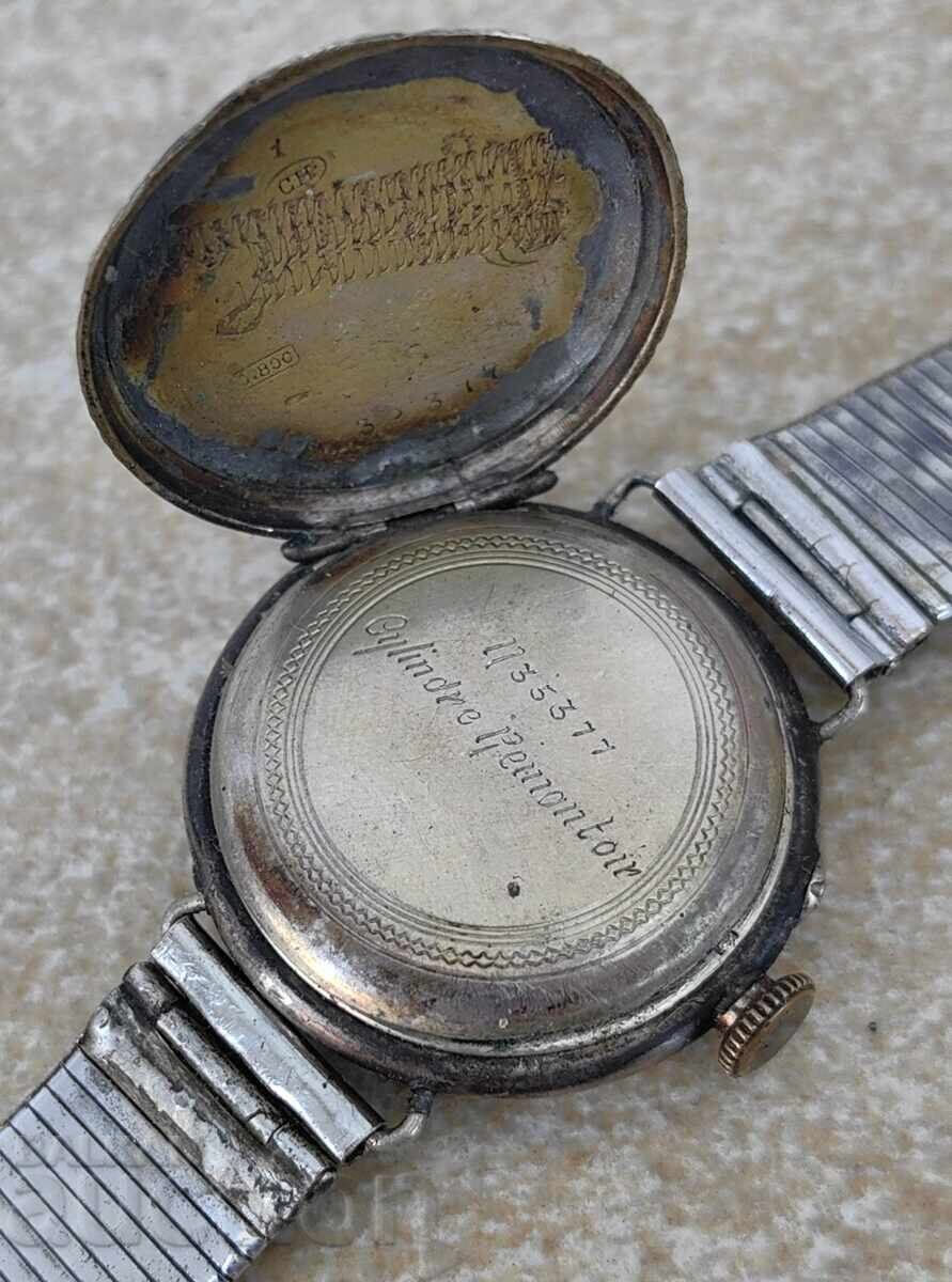 Delivery of STAR SILVER LADIES WATCH. THE CHAIN IS NOT SILVER