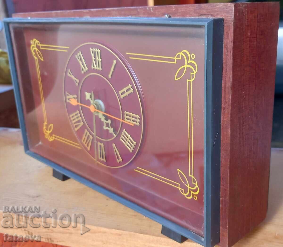 Ceas rusesc cu baterii Ceas rusesc cu baterii