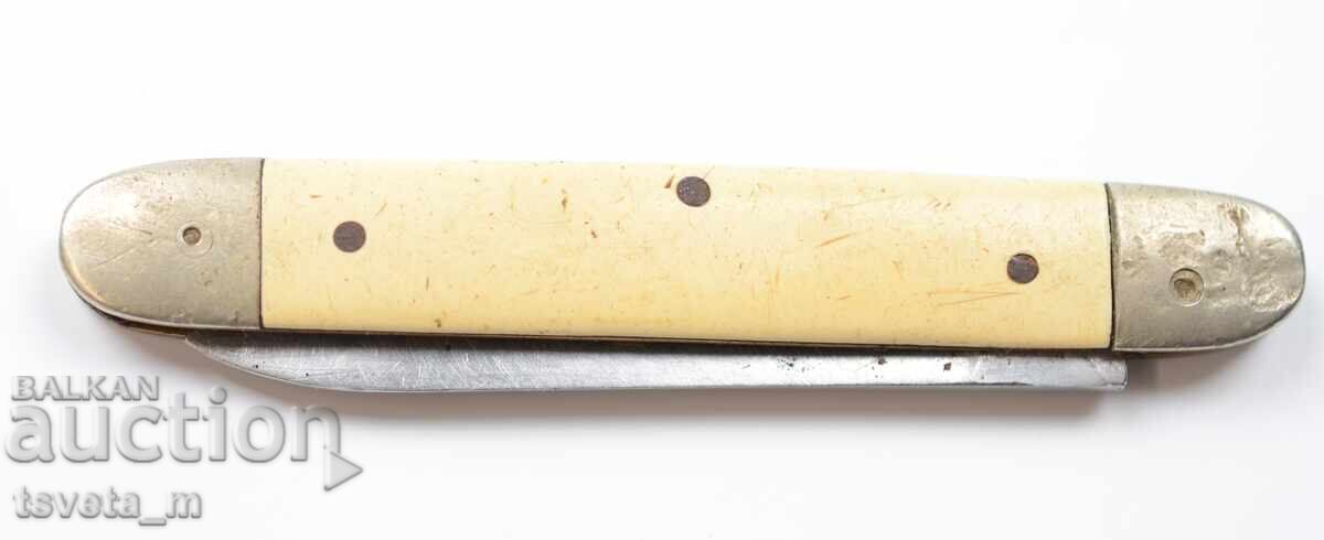 Джобно ножче - за ремонт или части с цена 5.00 лв. | € 2.56 Джобно ножче - за ремонт или части с цена 5.00 лв. | € 2.56