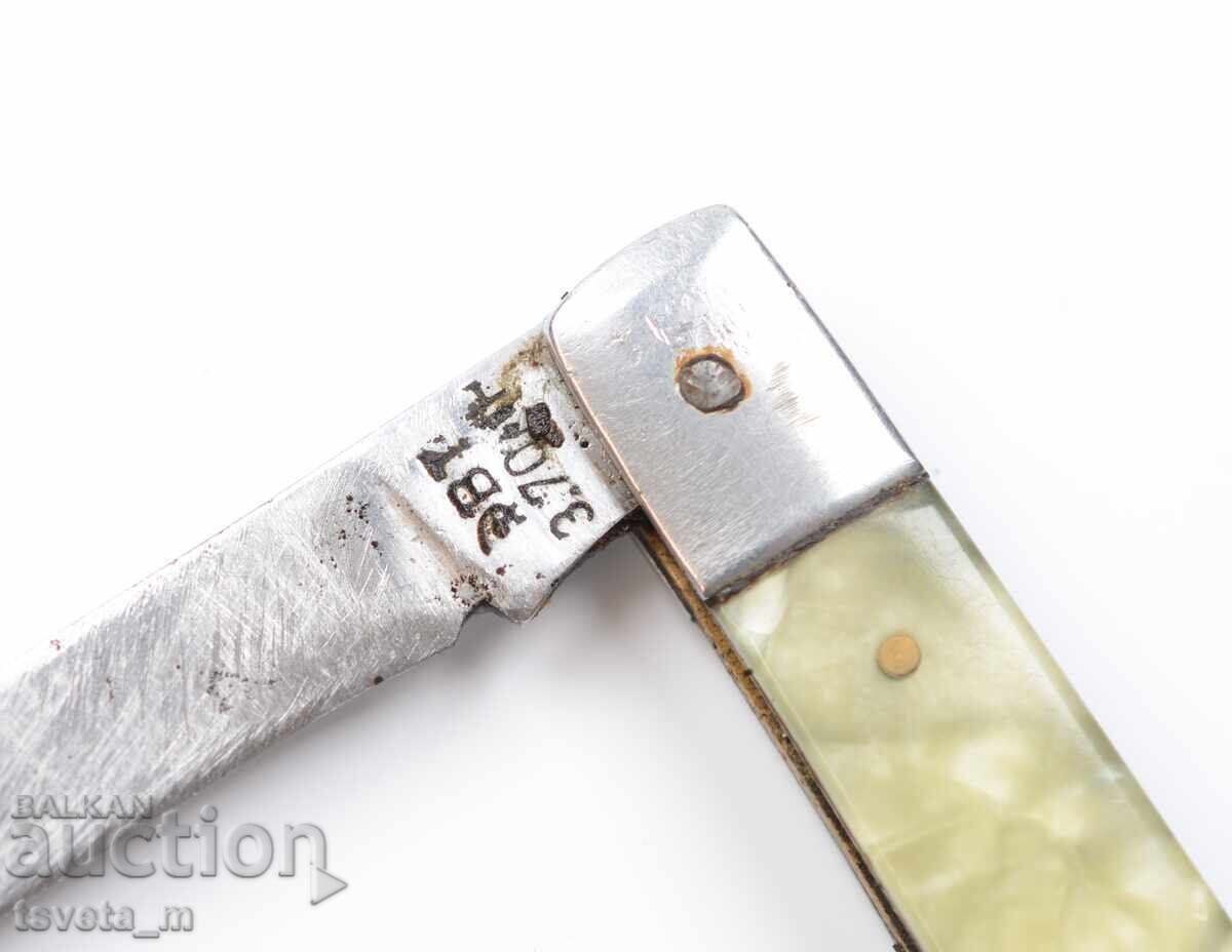 A pocket knife - 5 A pocket knife - 5