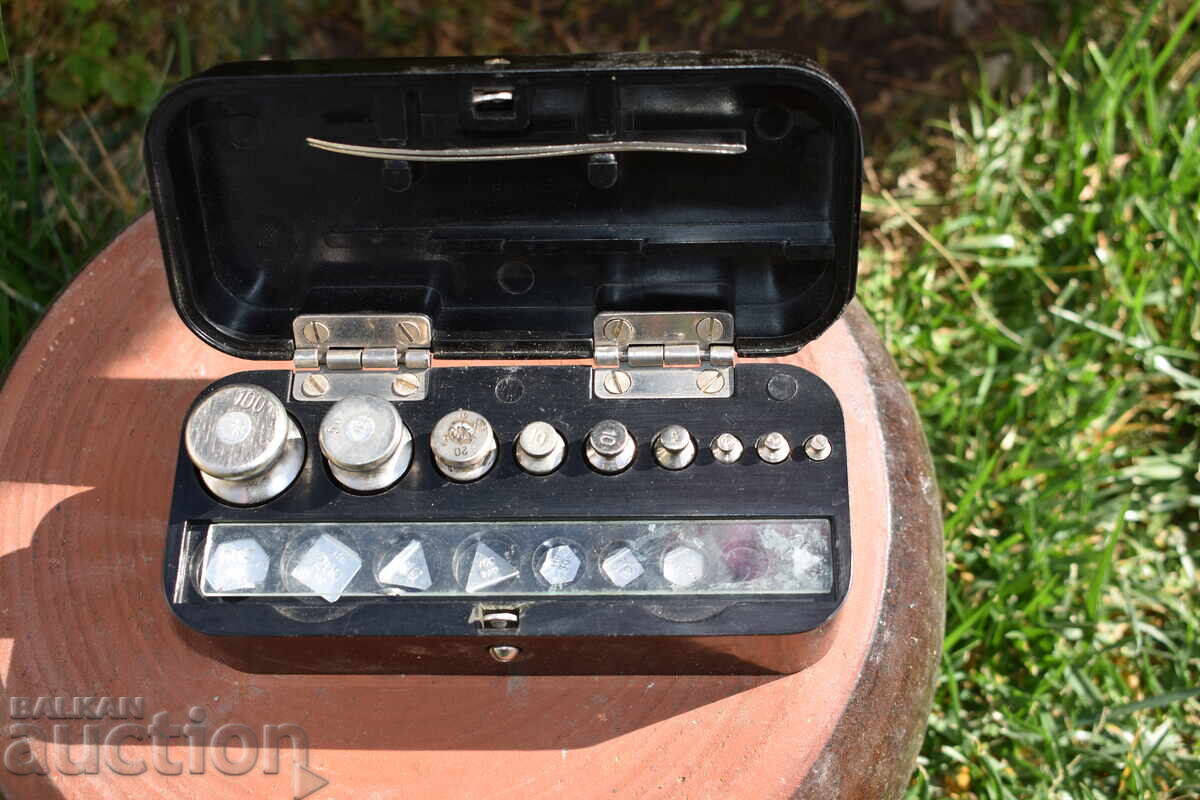 Грамове за бижутерска везна с цена 45.00 лв. | € 23.01 Грамове за бижутерска везна с цена 45.00 лв. | € 23.01