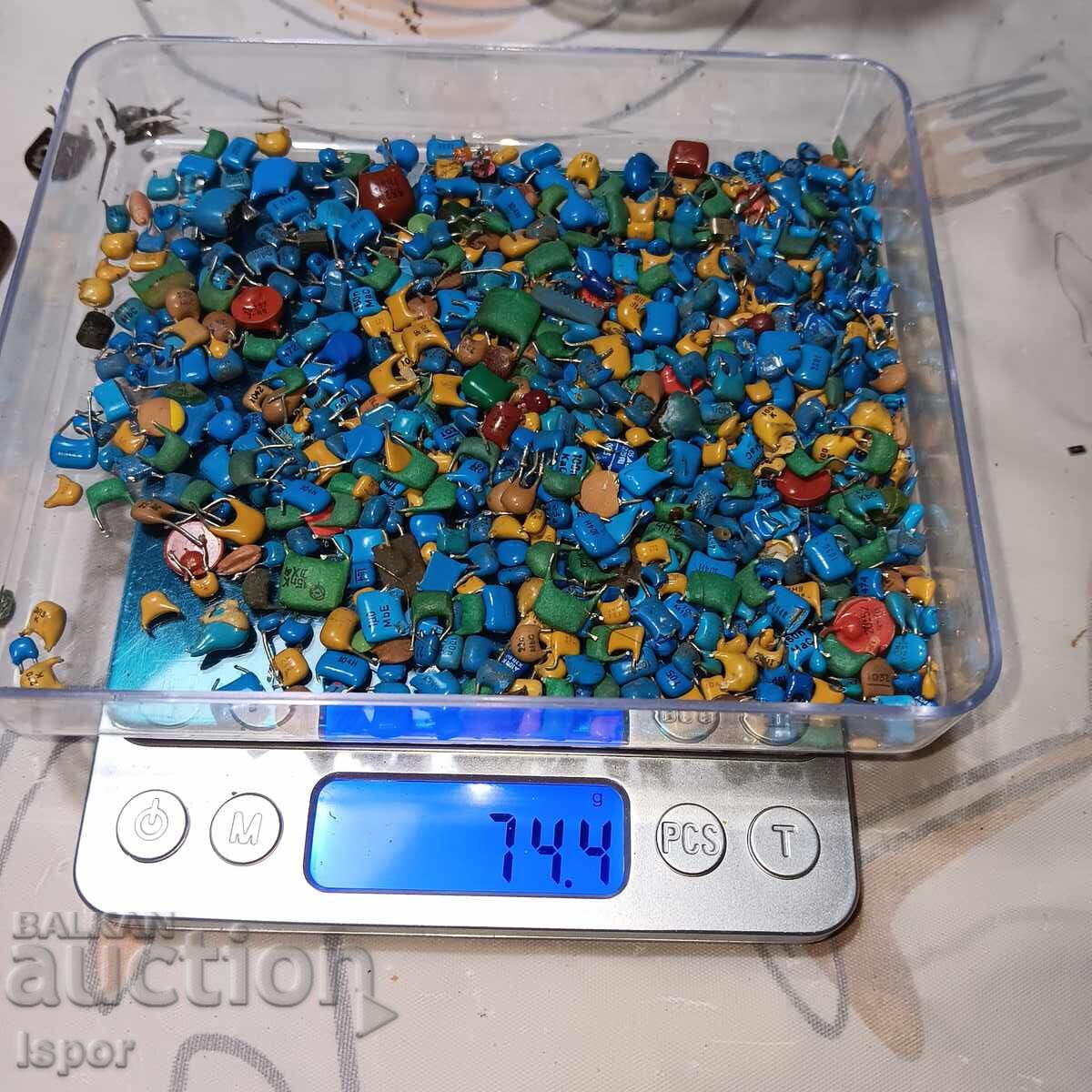 Condensatoare SSSR și soc cu preț 12.00 BGN | € 6.14 Condensatoare SSSR și soc cu preț 12.00 BGN | € 6.14