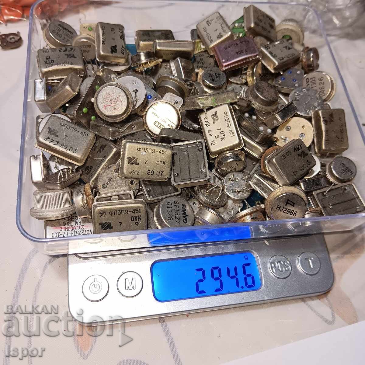 Oscillators with price 12.00 BGN | € 6.14