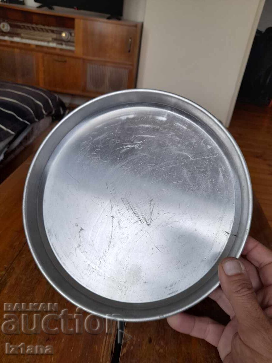 Παράδοση Παλιό ταψί πίτσας αλουμινίου