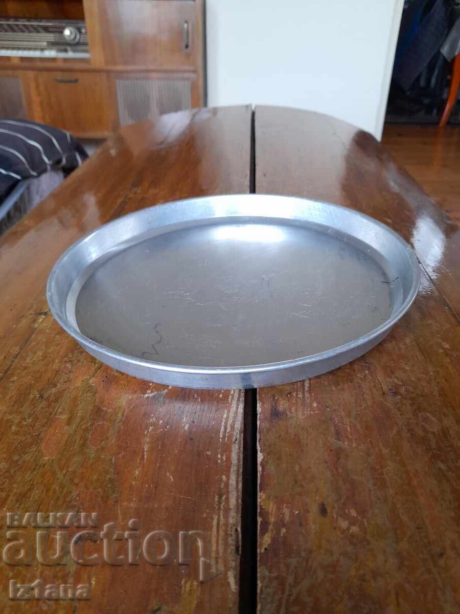 Παλιό ταψί πίτσας αλουμινίου