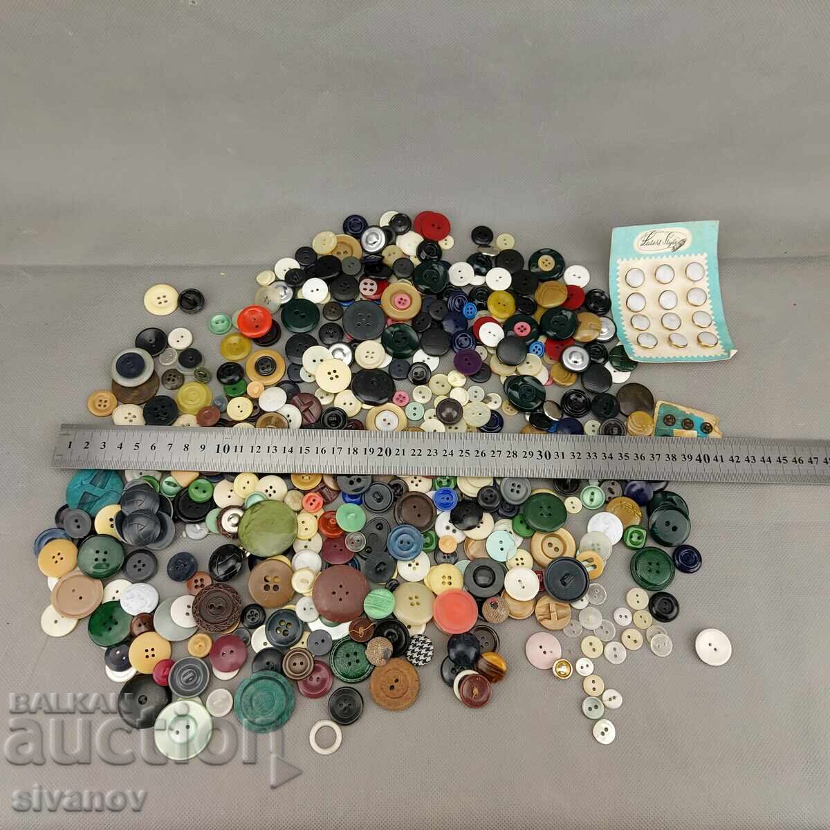 Old buttons lot of over 150 pieces different sizes #3295 - 7