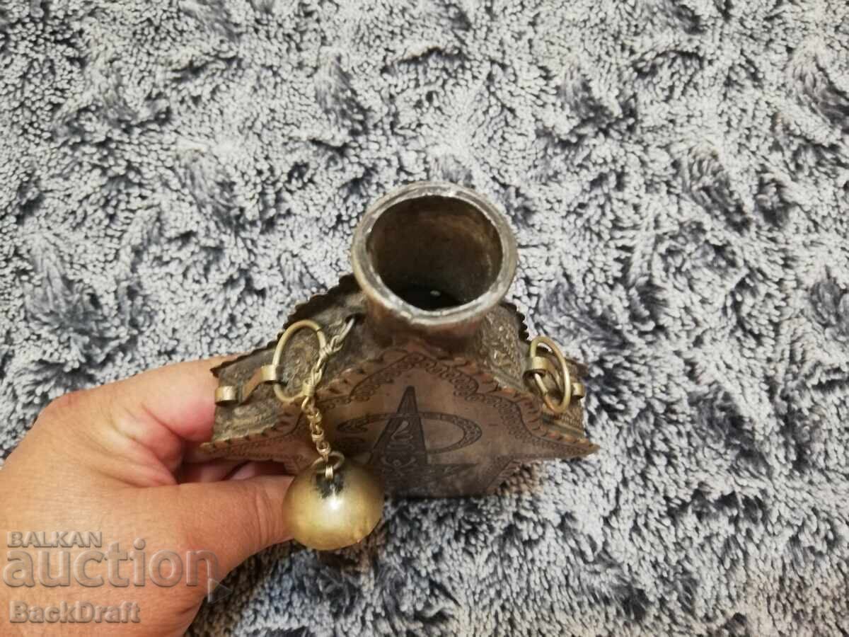 Old Engraved Powder Flask, Cartridge Pouch, Cartridge Box, Pistol, Rifle - 6 Old Engraved Powder Flask, Cartridge Pouch, Cartridge Box, Pistol, Rifle - 6