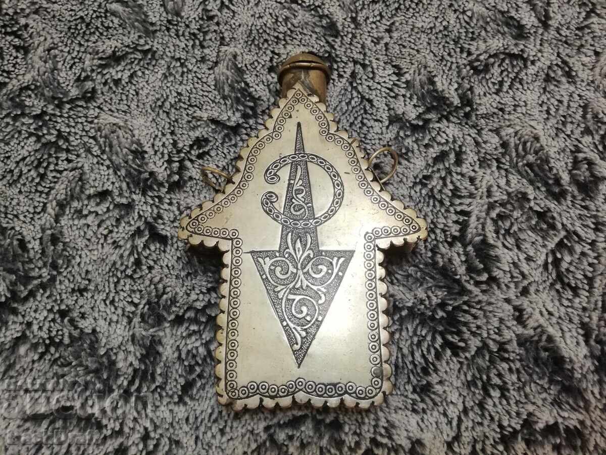 Old Engraved Powder Flask, Cartridge Pouch, Cartridge Box, Pistol, Rifle Old Engraved Powder Flask, Cartridge Pouch, Cartridge Box, Pistol, Rifle