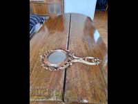 Oglindă veche, oglindă