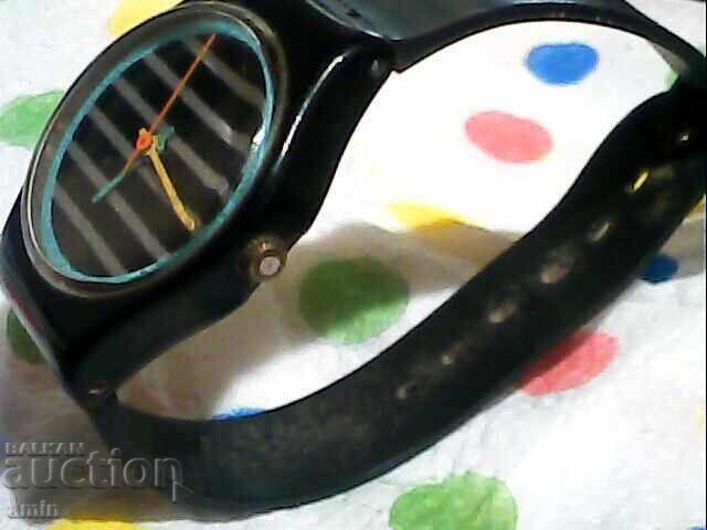 стар дамески сва4 работи нова батри с цена 20.00 лв. | € 10.23