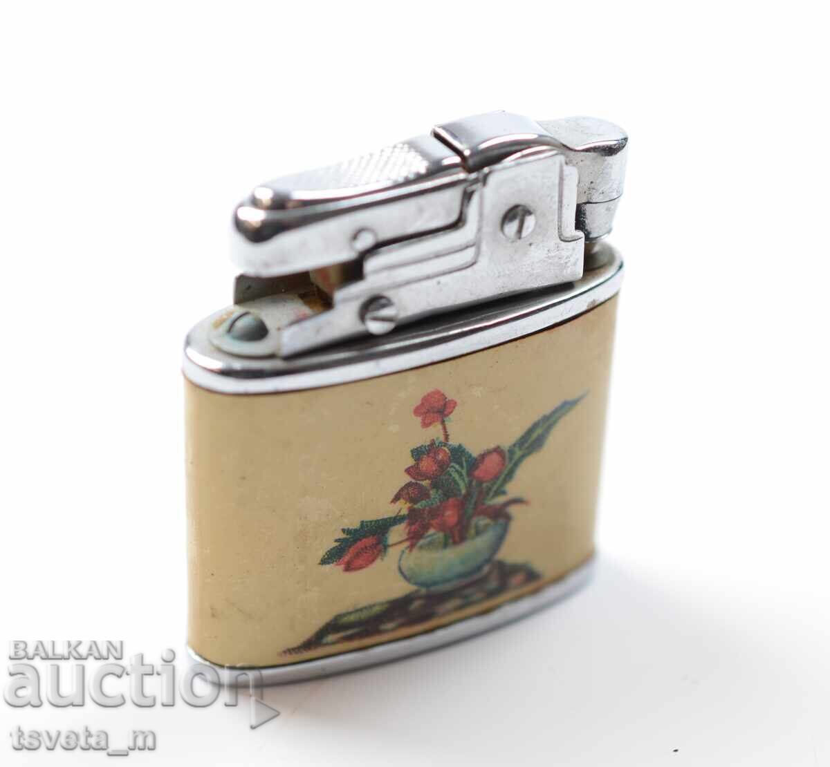 Auction Gasoline lighter Made in China 1960s Auction Gasoline lighter Made in China 1960s