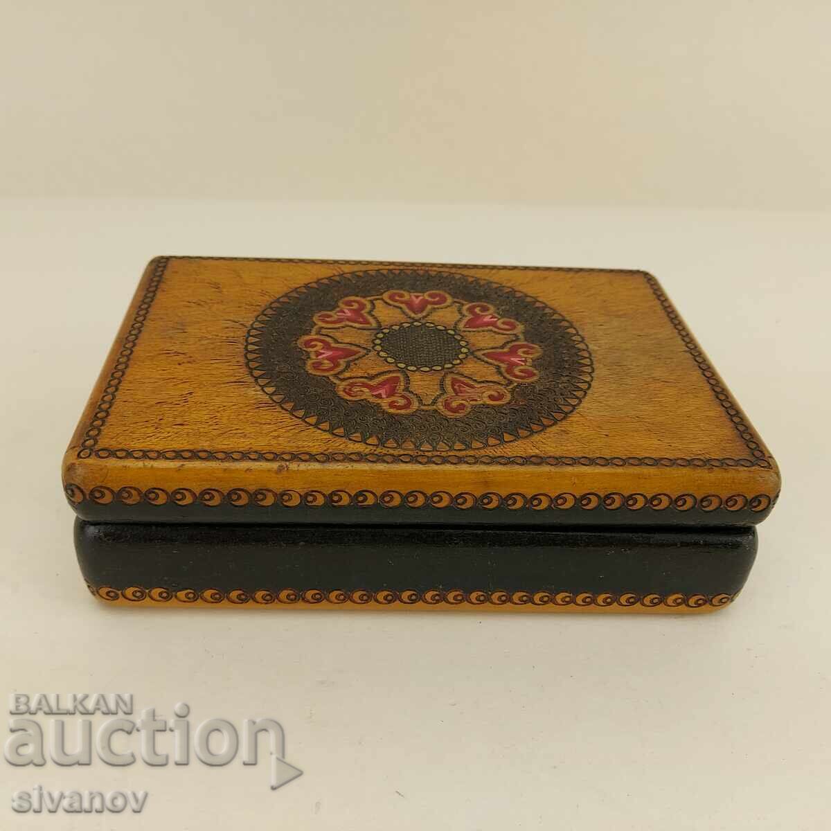 Old wooden jewelry box #4664