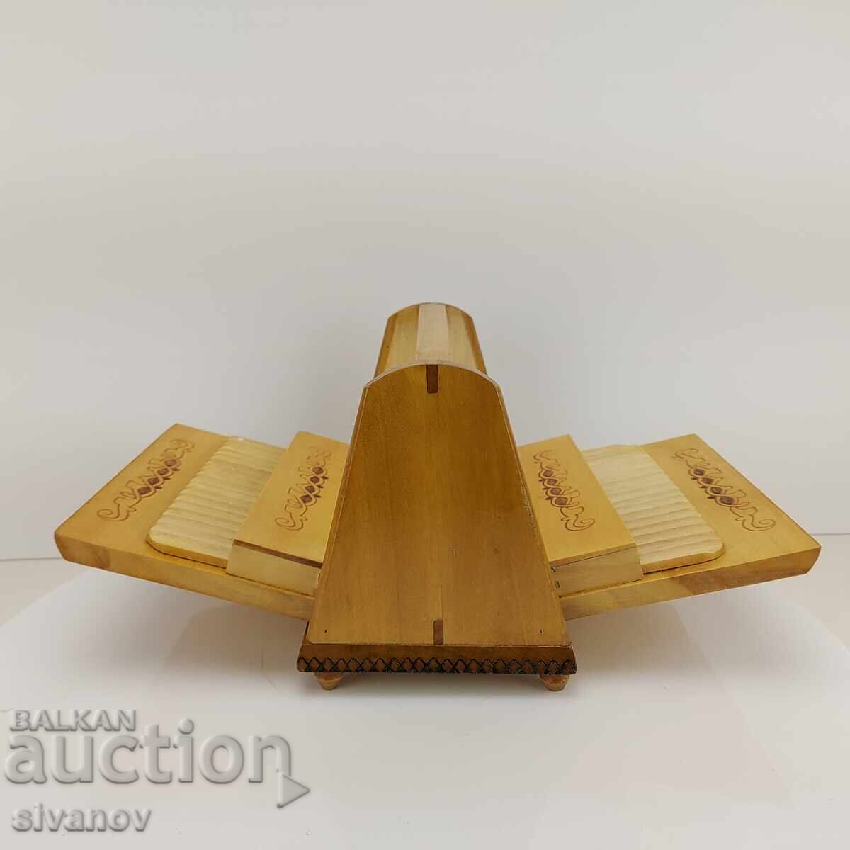 Licitație Veche tabacheră bulgărească din lemn pentru țigări, dispenser, #4692