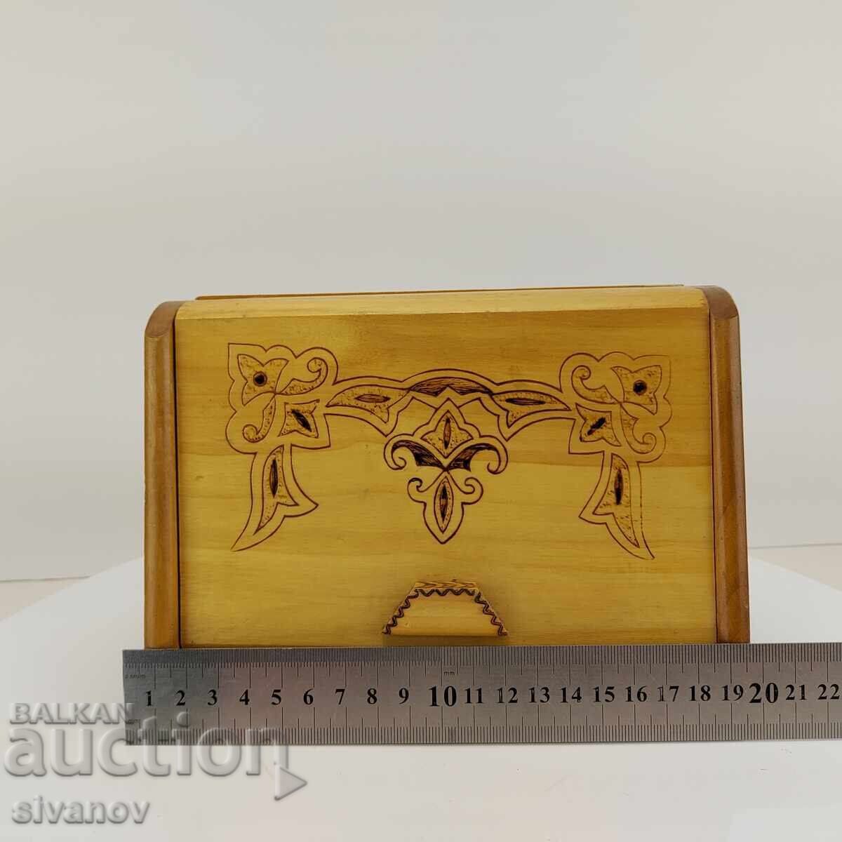 Livrarea Veche tabacheră bulgărească din lemn pentru țigări, dispenser, #4692