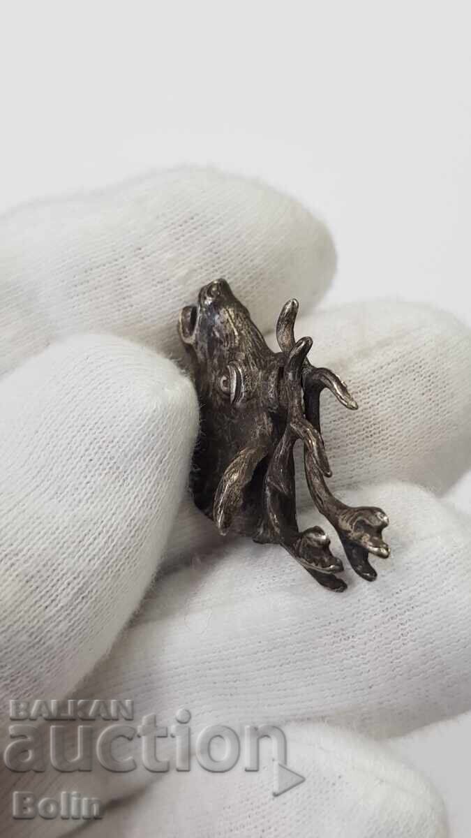 Рядък царски ловен знак еленска глава с посребрявка с цена 160.00 лв. | € 81.81 Рядък царски ловен знак еленска глава с посребрявка с цена 160.00 лв. | € 81.81