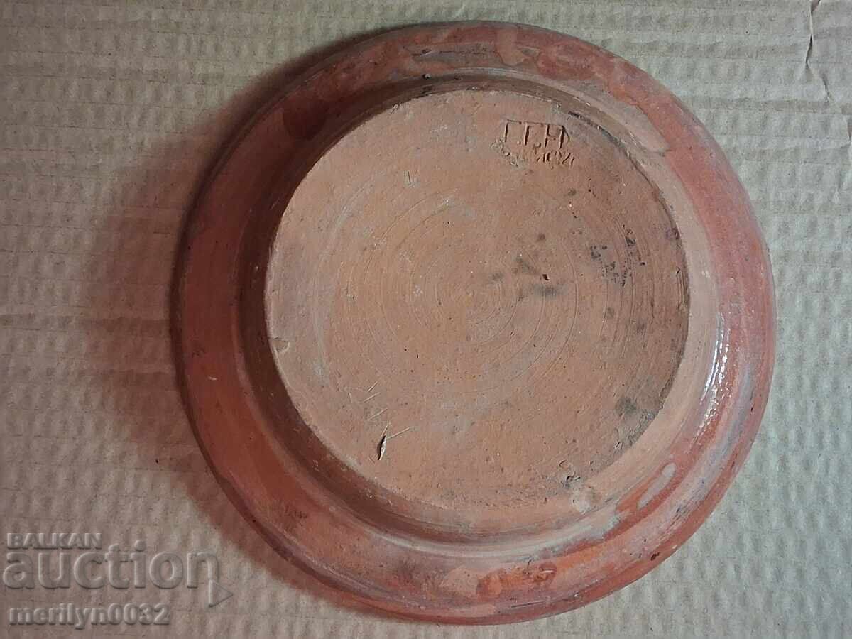 Auction  Old clay pot, pottery, plate