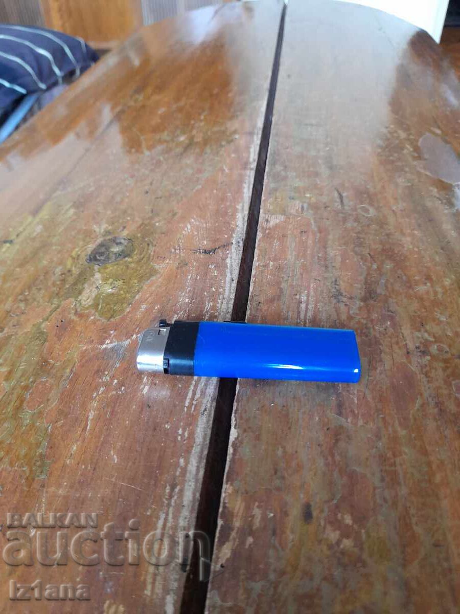 Old lighter, Tokai pen Old lighter, Tokai pen