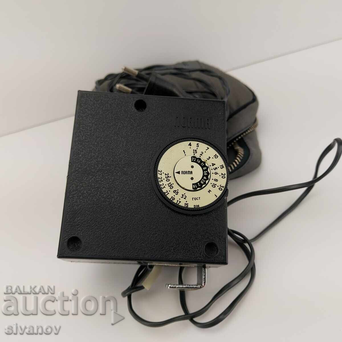 Delivery of Old Soviet Flash for Camera Norma FIL II M #4705