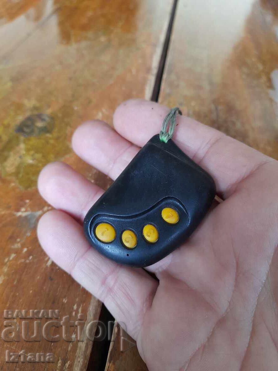Old car alarm remote control with price 11.00 BGN | € 5.62 Old car alarm remote control with price 11.00 BGN | € 5.62