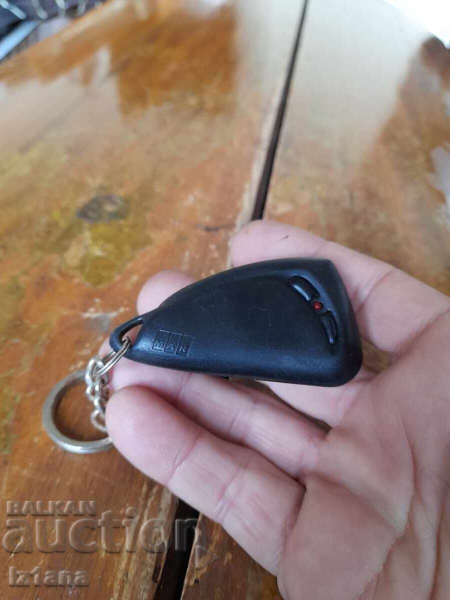Old car alarm remote control with price 11.00 BGN | € 5.62