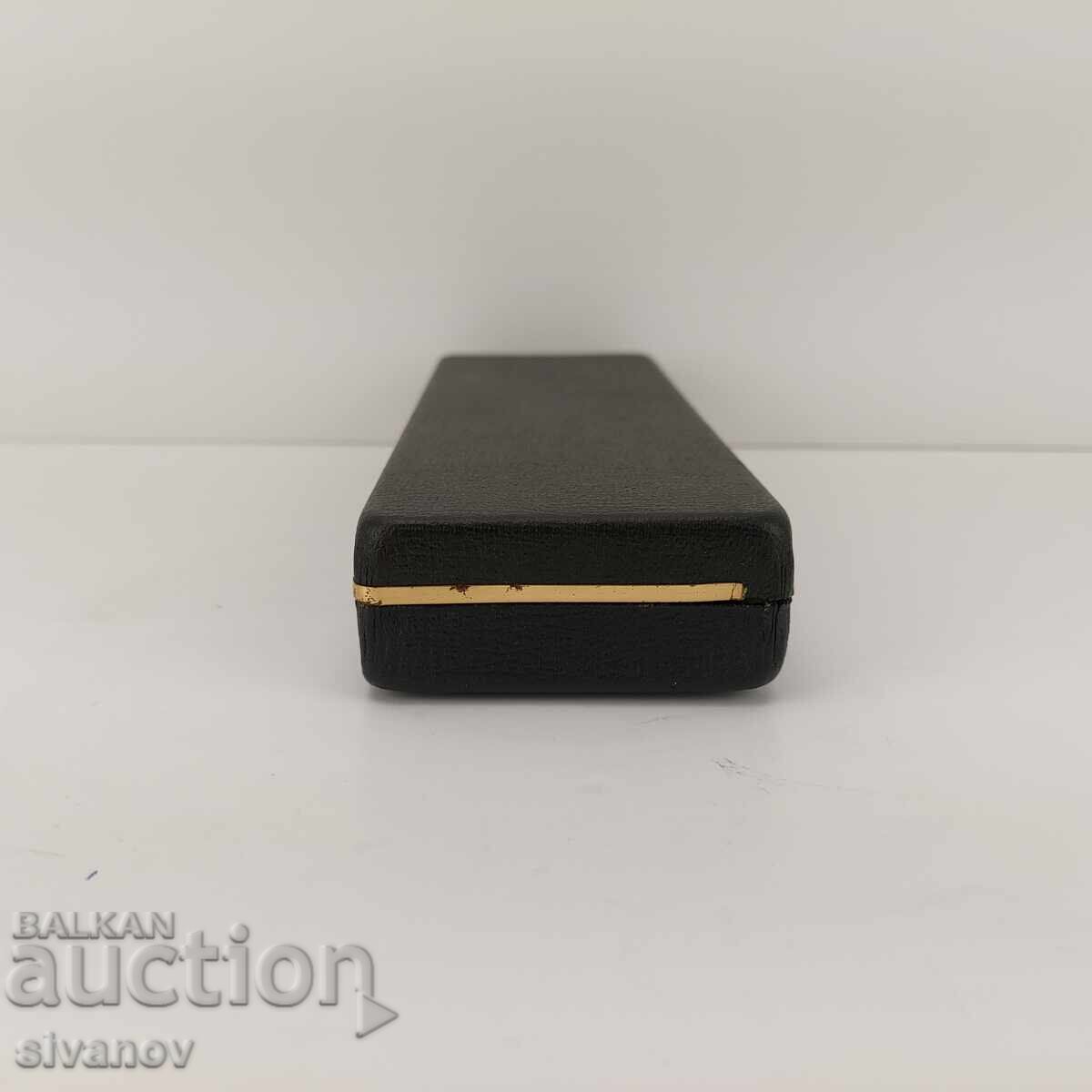 Παράδοση Παλιό κουτί στυλό Cross με δύο θήκες #4726 Παράδοση Παλιό κουτί στυλό Cross με δύο θήκες #4726